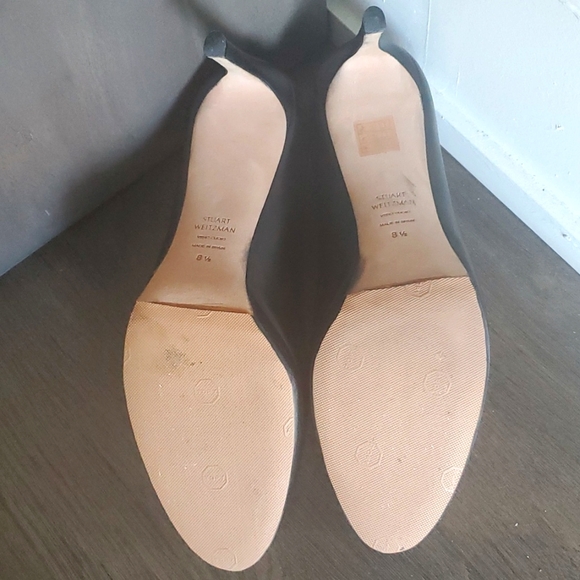 Stuart Weitzman All-Leather Classic Pumps ๐  - Picture 16 of 16